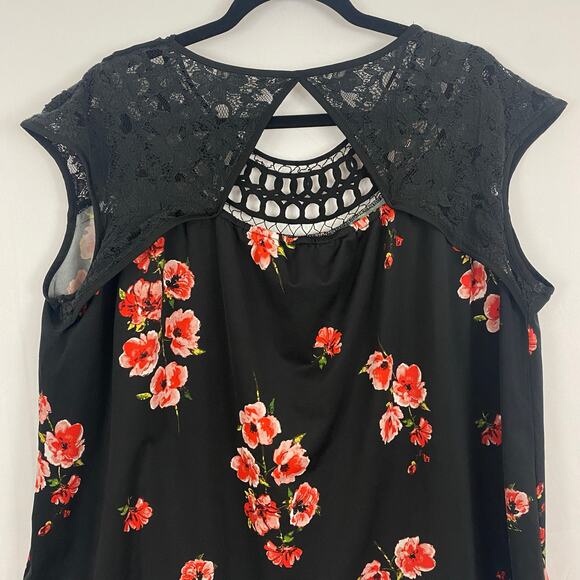 Maurices Black Floral Sleeveless Top with Lace and Keyhole Detail, Size 2 - Picture 4 of 6